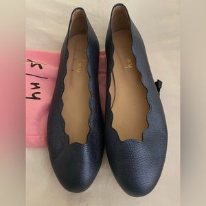 EUC French Sole Scalloped Flats - size 9- beautiful dark blue!